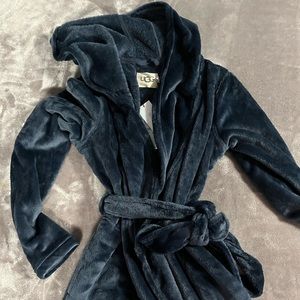 NWT Ugg navy robe